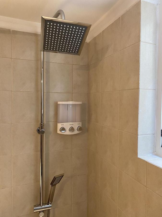 Elegant Glyfada Apartment-Private Garden-Near Metro Athens Ngoại thất bức ảnh
