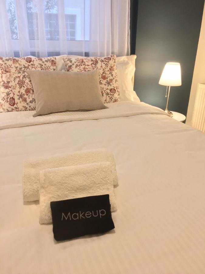 Elegant Glyfada Apartment-Private Garden-Near Metro Athens Ngoại thất bức ảnh