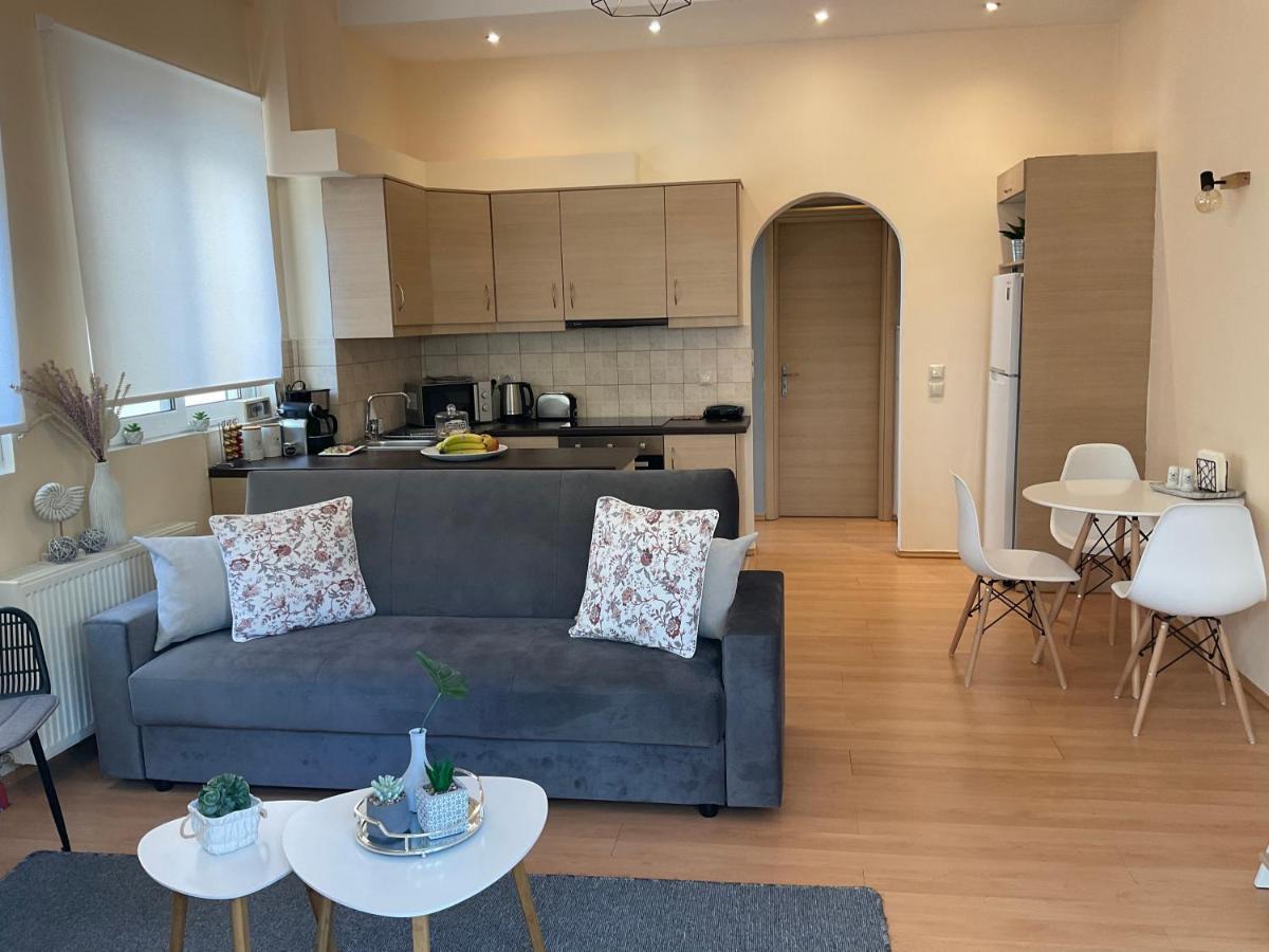 Elegant Glyfada Apartment-Private Garden-Near Metro Athens Ngoại thất bức ảnh