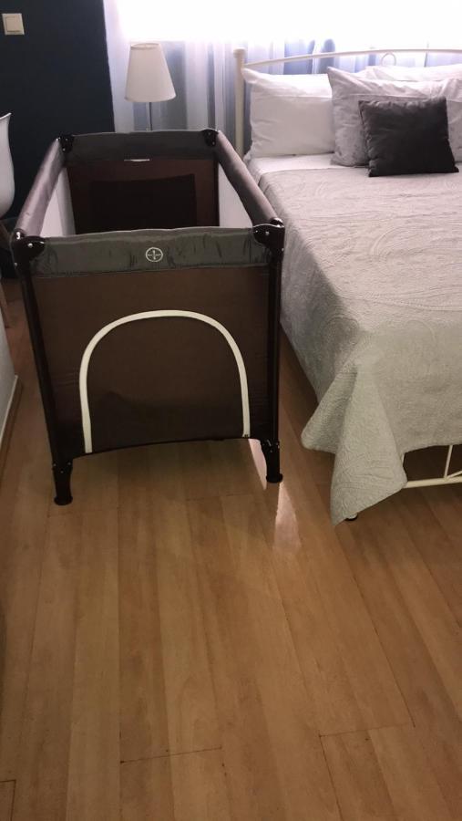 Elegant Glyfada Apartment-Private Garden-Near Metro Athens Ngoại thất bức ảnh