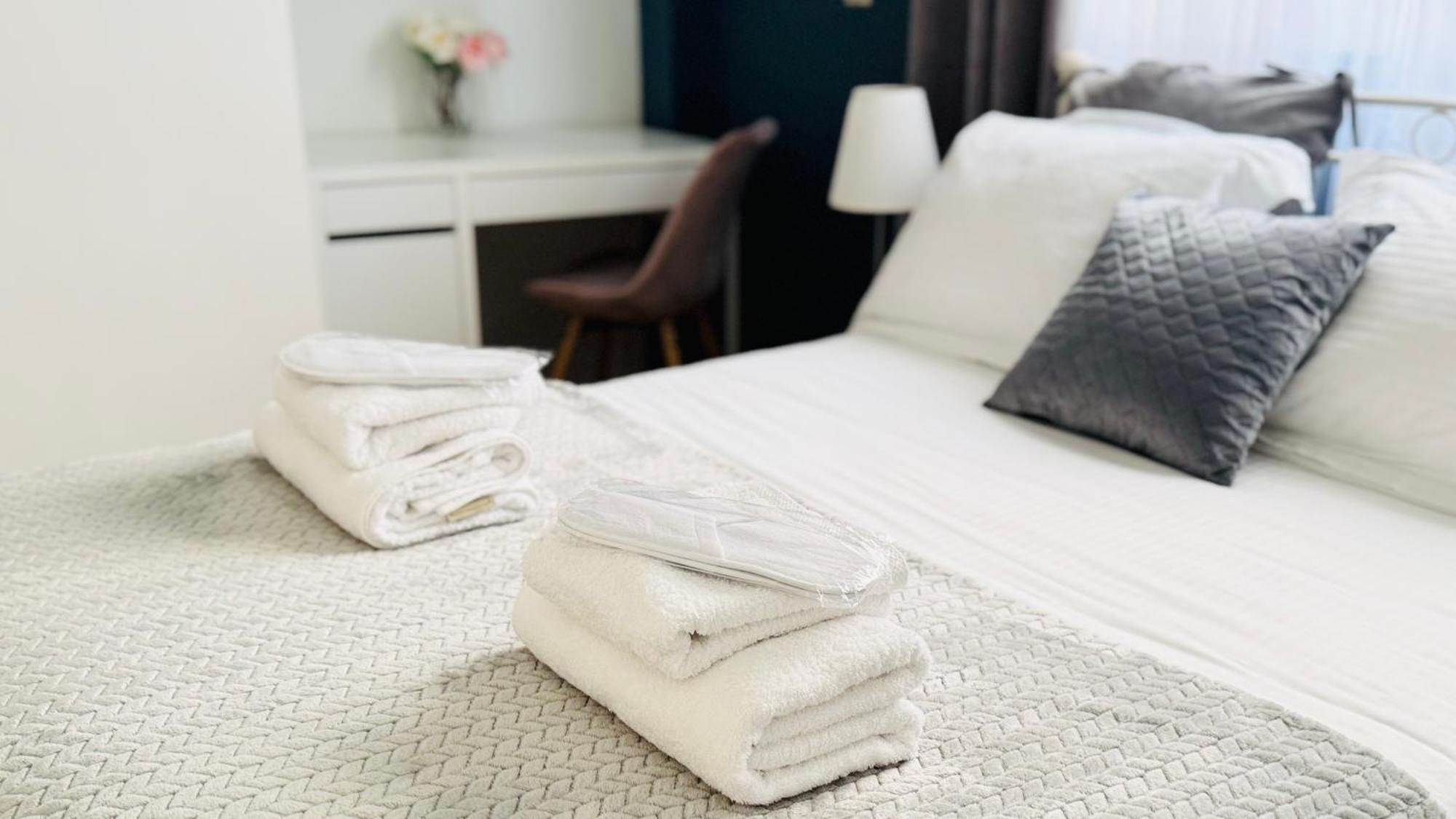 Elegant Glyfada Apartment-Private Garden-Near Metro Athens Ngoại thất bức ảnh