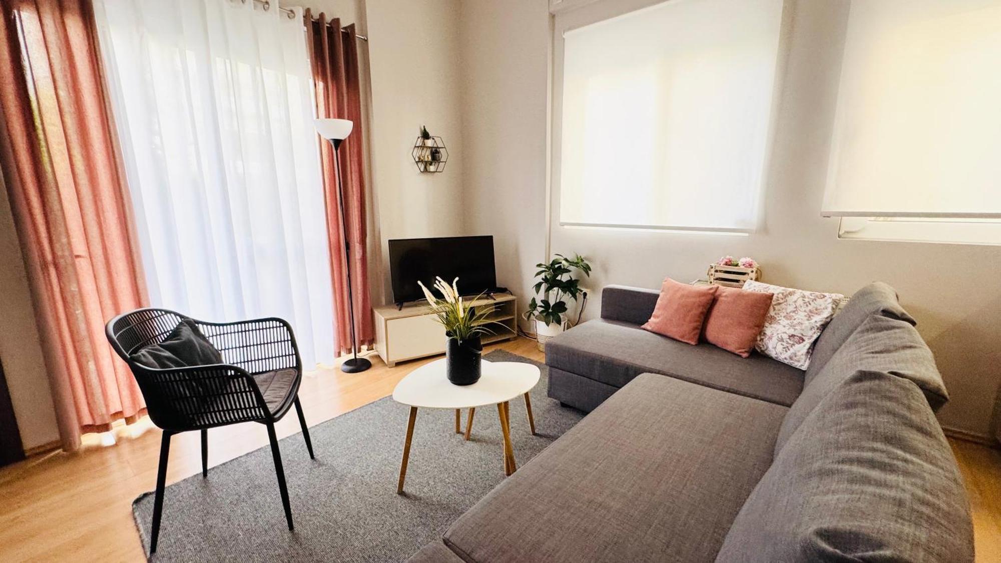 Elegant Glyfada Apartment-Private Garden-Near Metro Athens Ngoại thất bức ảnh