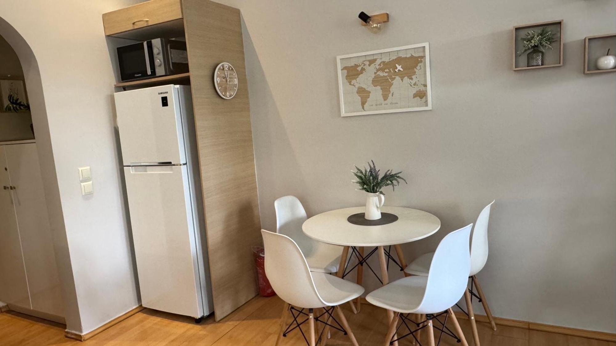 Elegant Glyfada Apartment-Private Garden-Near Metro Athens Ngoại thất bức ảnh
